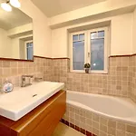 Elisabethstrasse 18, Whg 2 * فيسترلاند
